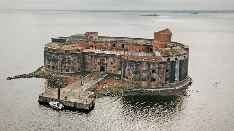 «Остров фортов» в Санкт-Петербурге.