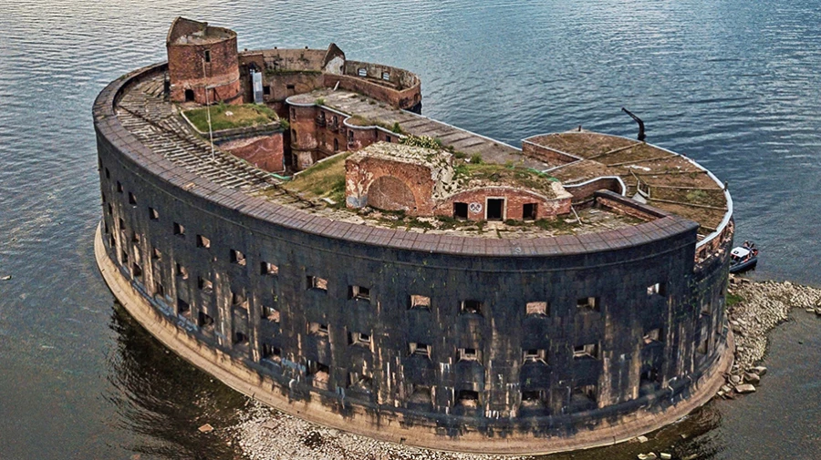 «Остров фортов» в Санкт-Петербурге.