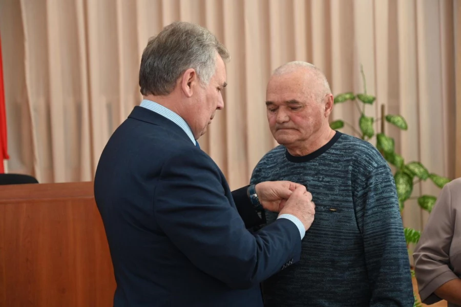 Встреча Александра Романенко с семьями участников специальной военной операции в Локтевском районе.