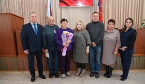 Встреча Александра Романенко с семьями участников специальной военной операции в Локтевском районе.