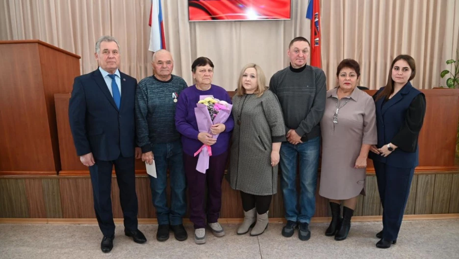 Встреча Александра Романенко с семьями участников специальной военной операции в Локтевском районе.