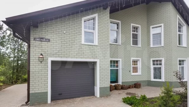 Коттедж за 25,3 млн рублей продают на Алтае.