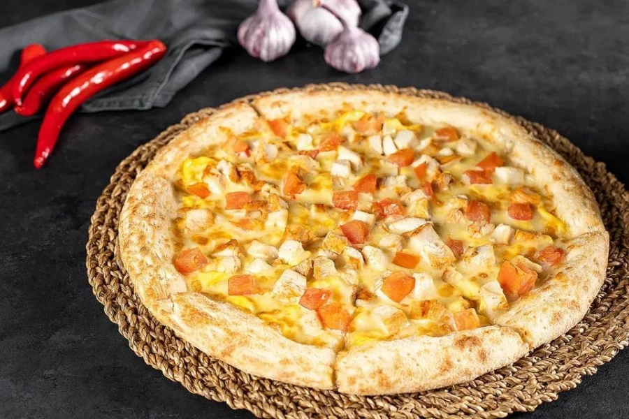 В меню сети «Любовь и суши» появилась пицца.