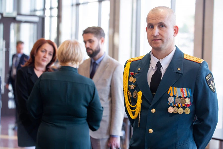 Награждение победителей и призеров краевых конкурсов «Лучший по профессии» и «Лучший шеф-наставник». Барнаул, 2025 год.