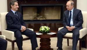 Владимир Путин и экс-президент Франции Николя Саркози, 2015.