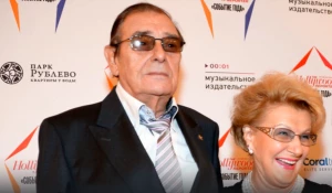 Кинооператор Анатолий Мукасей.