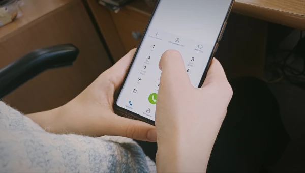 Телефон. Смартфон. Звонок.