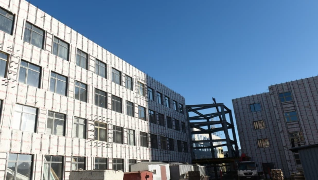 Строительство школы на ул. Попова, 130.