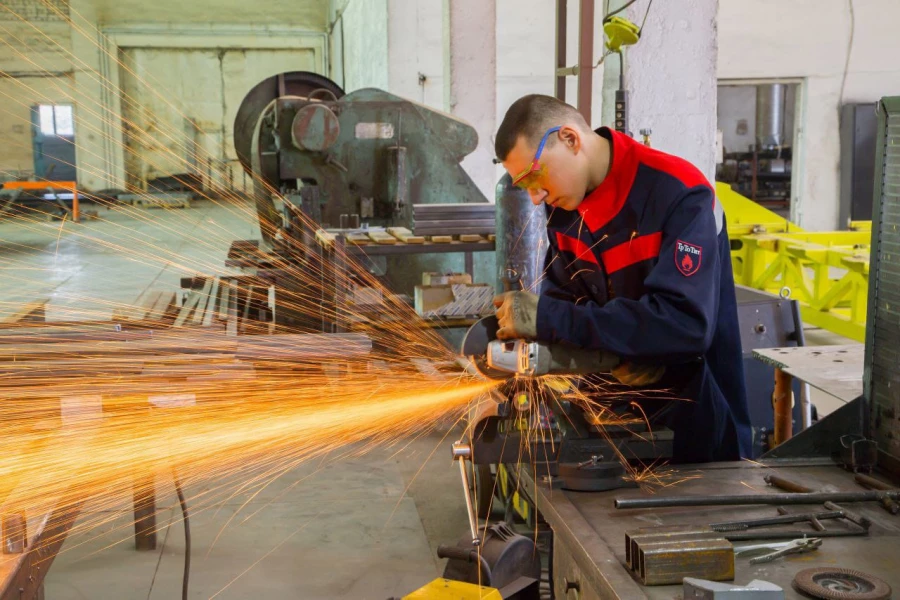 Дмитрий Вакалов, электрогазосварщик РУФ-2.