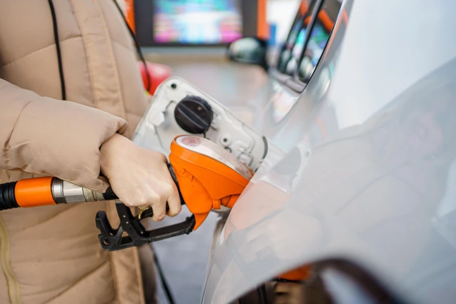 Современная АЗС.