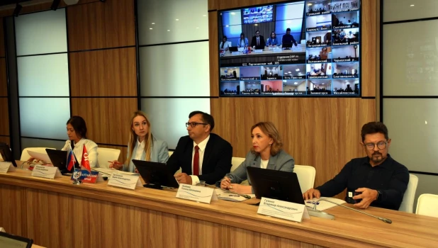 «Ростелеком» принял участие в обучении активистов из центров общения старшего поколения.