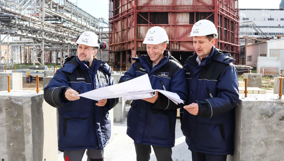 Строительство современной градирни с насосной станцией.