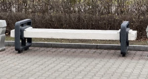 Площадь Советов. Лавочка