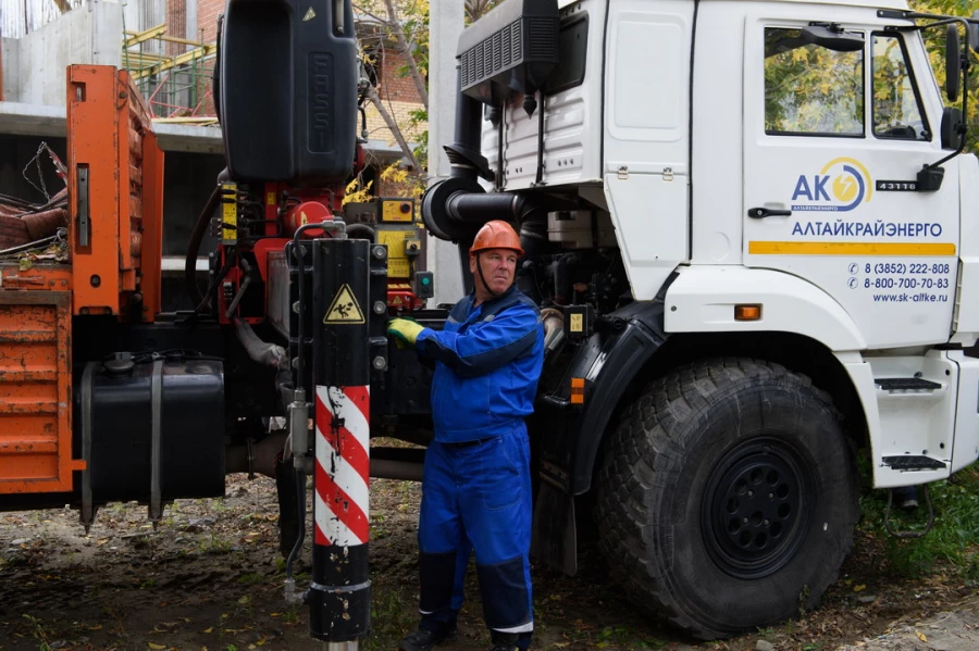 АО «СК Алтайкрай­энерго»  показало, какие работы позволяют обеспечивать электроэнергией новых потребителей.