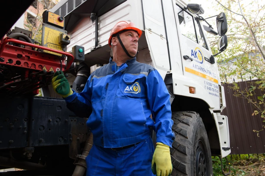 АО «СК Алтайкрай­энерго»  показало, какие работы позволяют обеспечивать электроэнергией новых потребителей.