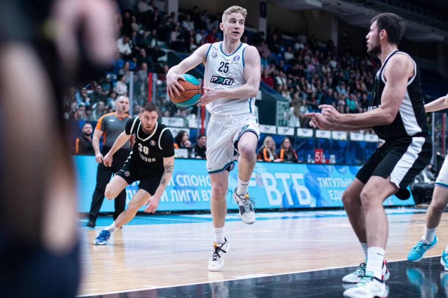 Владислав Близнюк. Баскетболист