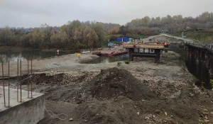 Строящийся мост.