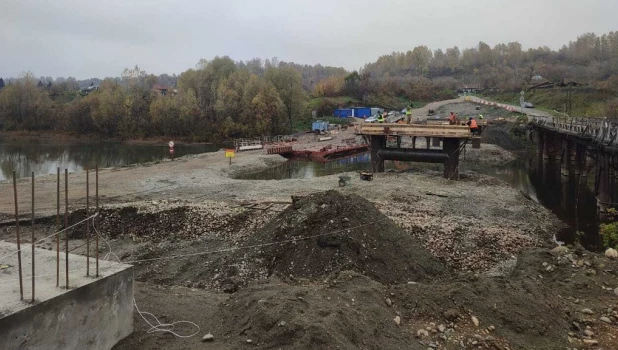 Строящийся мост.