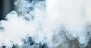 Дым. Курение. Вейп.