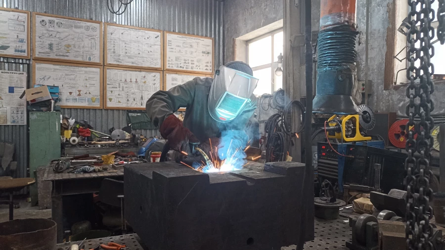 Промышленность. Производство. Металлообработка. Завод.