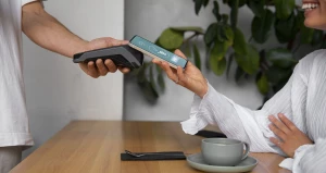 Безналичная оплата, бесконтактная оплата.