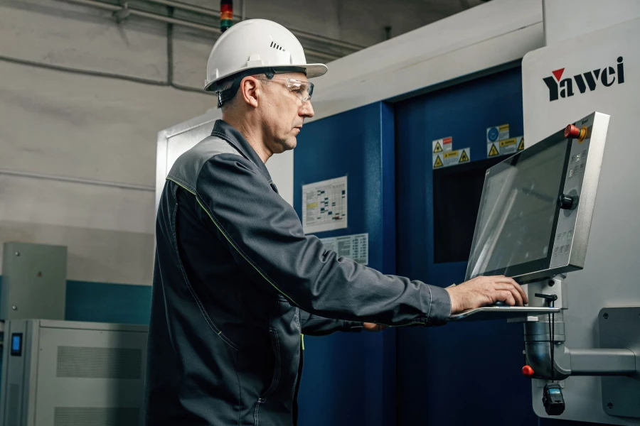 В штате компании «Тонар» собственные инженеры-конструкторы.