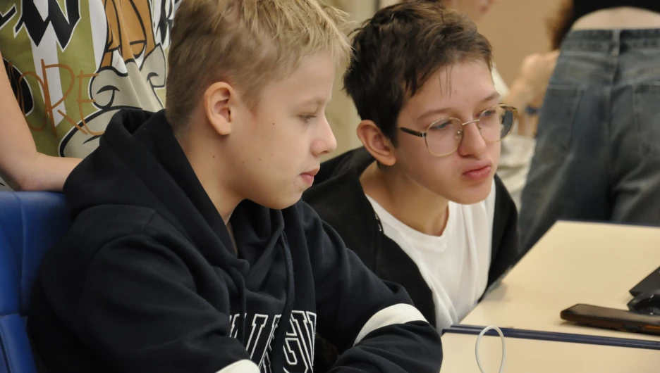 Профориентационная смена «МедиаДвиж» прошла в Барнауле 27-29 октября 2025 года.