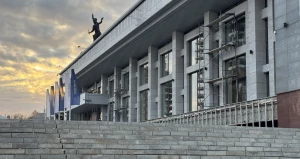 Площадь Сахарова. Театр драмы