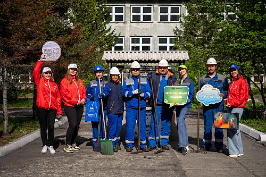Экологический субботник компании «Алтай-Кокс».