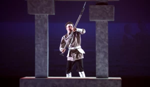 «Белая гвардия» в театре драмы.