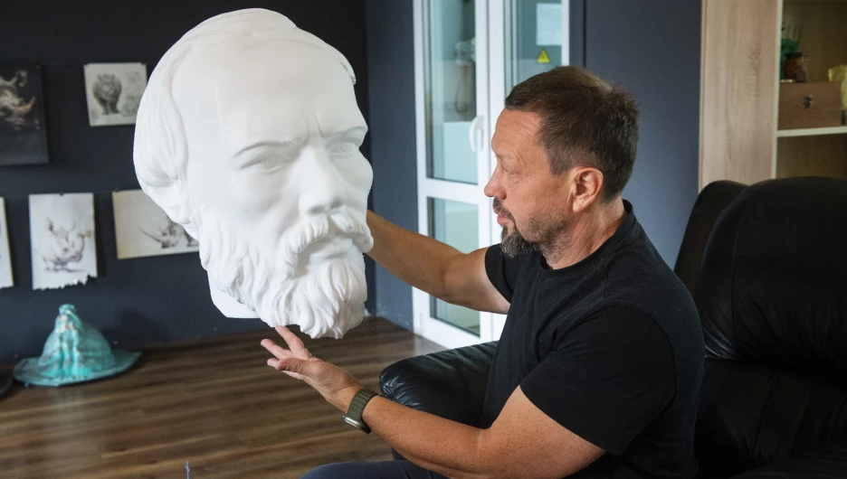 Дмитрий Санников и арт-мастерская «Носорог».