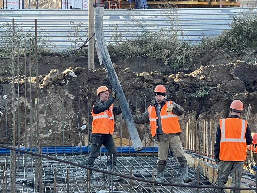 Строительство новой поликлиники №9 в Индустриальном районе. 