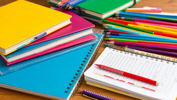 Школьные принадлежности
