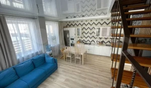 Коттедж за 11,8 млн рублей продают в Барнауле.