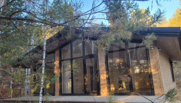 Атмосферный дом с баней и панорамными окнами