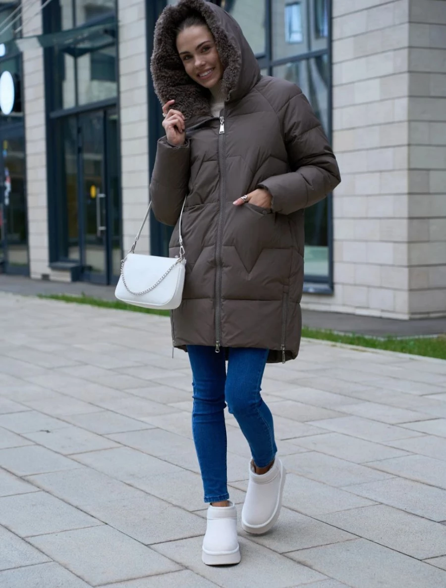 Модная подборка женских пуховиков