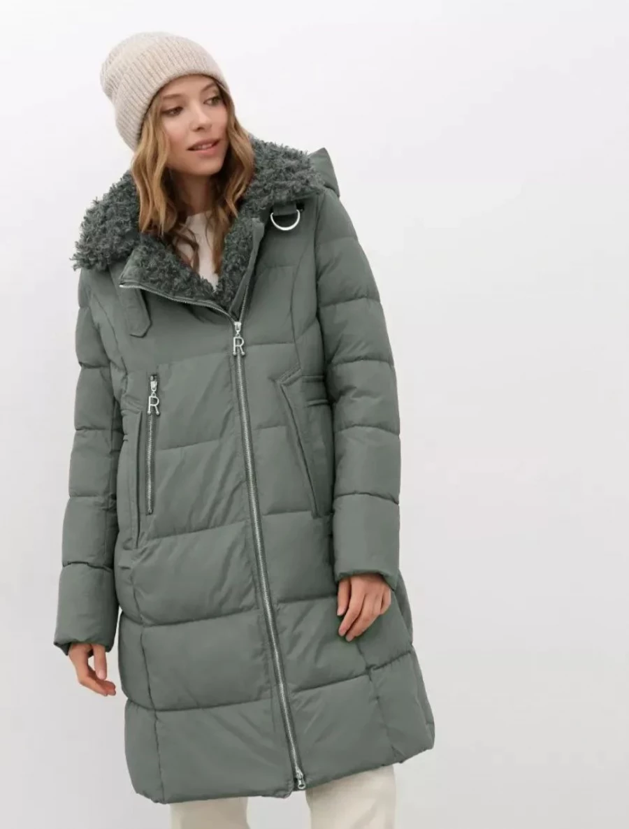 Модная подборка женских пуховиков
