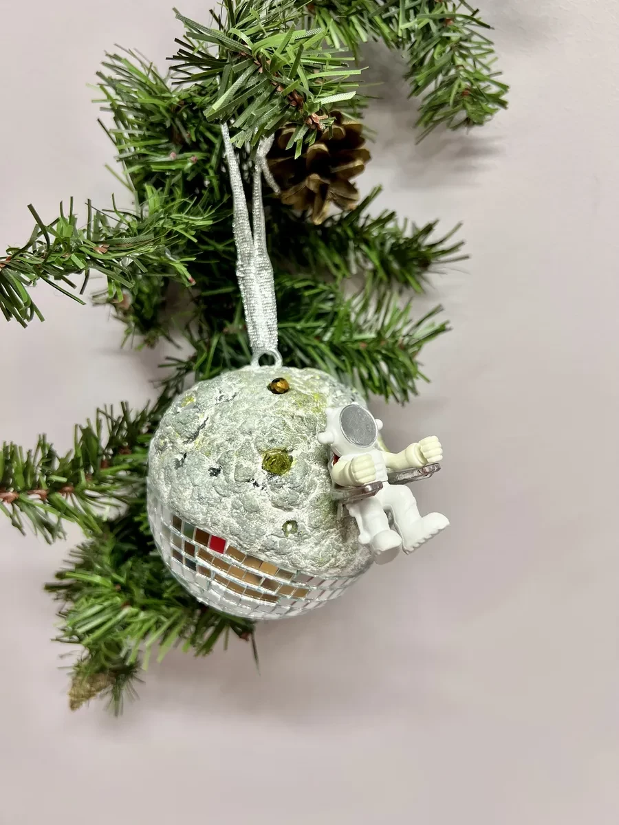 Елочные игрушки