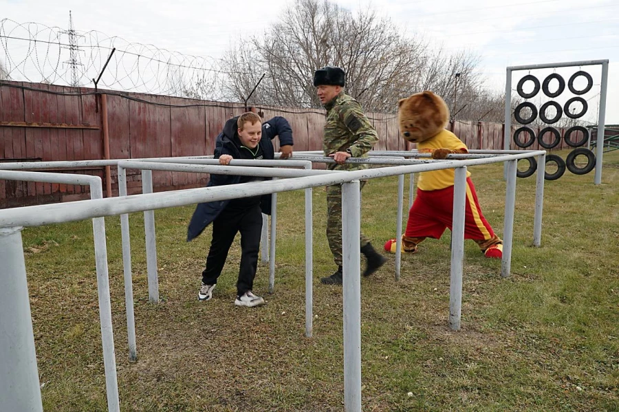 Михутка исполнил мечту особенного мальчика Ильи