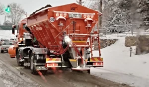 Уборка снега в Барнауле.