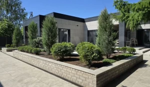 Коттедж за 160 млн рублей продают в Барнауле.