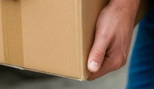 Разнорабочий. Руки. Грузчик. Физический труд.