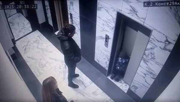 Ребенок провалился в шахту лифта