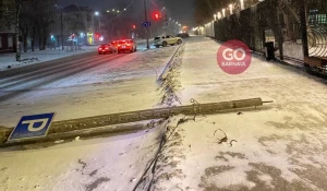 Сбили столб в Барнауле.
