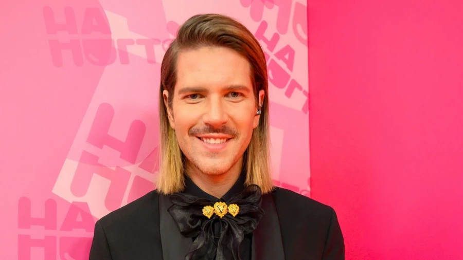 Шоу &quot;На ногтях&quot;.