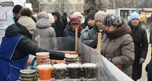 Продовольственная ярмарка в Барнауле.