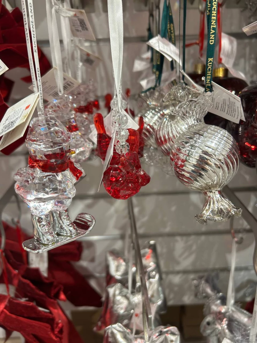 Новогодние игрушки в магазине «KÜCHENLAND HOME».