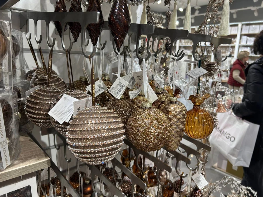 Новогодние игрушки в магазине «KÜCHENLAND HOME».
