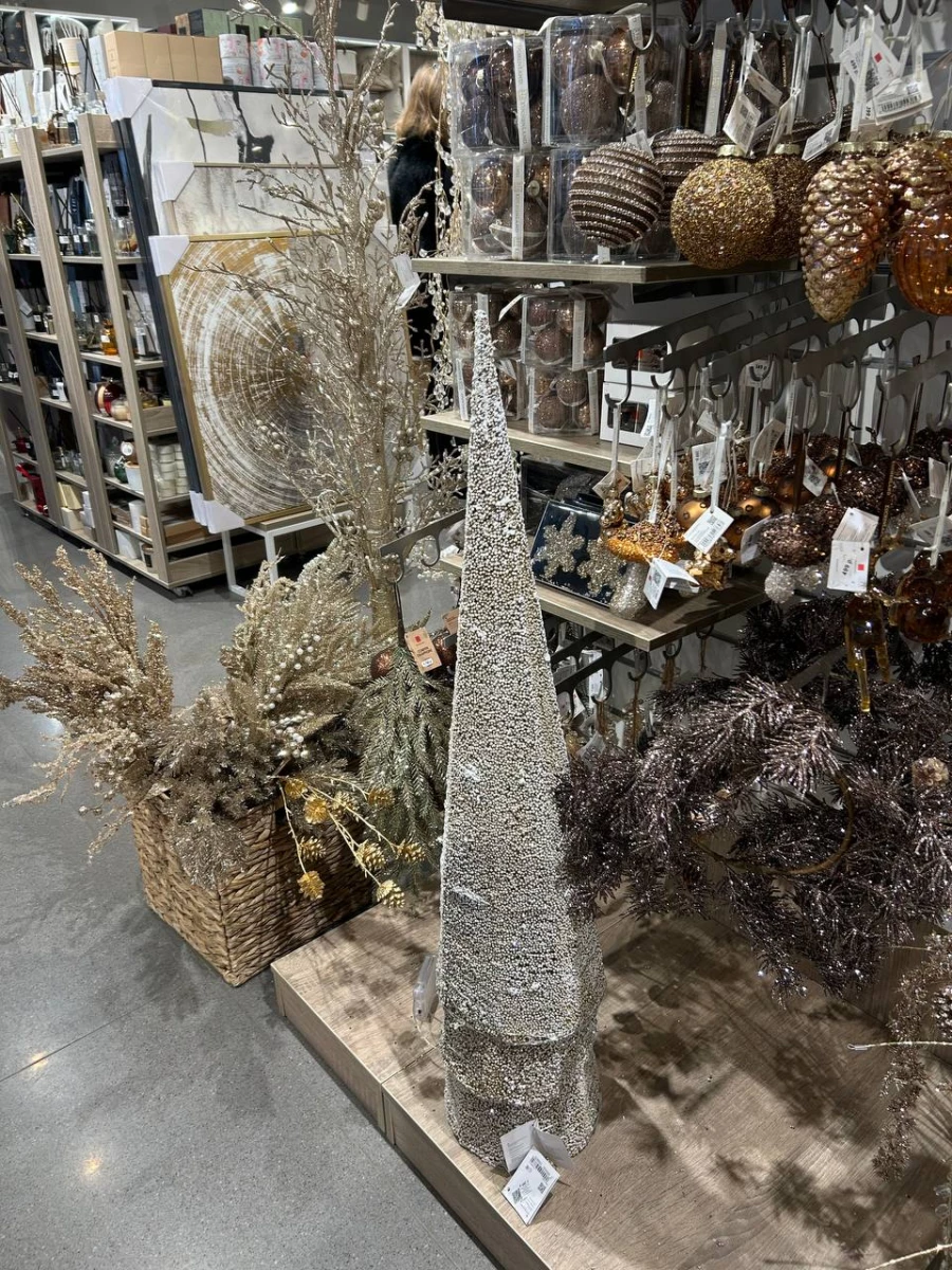 Новогодние игрушки в магазине «KÜCHENLAND HOME».