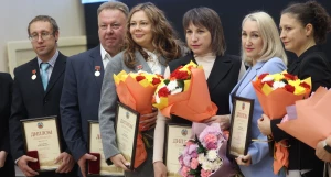 В пятницу 14 ноября в правительстве Алтайского края наградили 87 алтайских ученых и производственников.